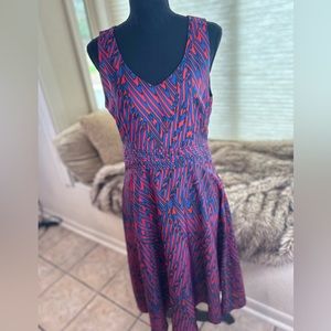 Banana Republic Classy Sleeveless Cocktail Dress with Cool Print